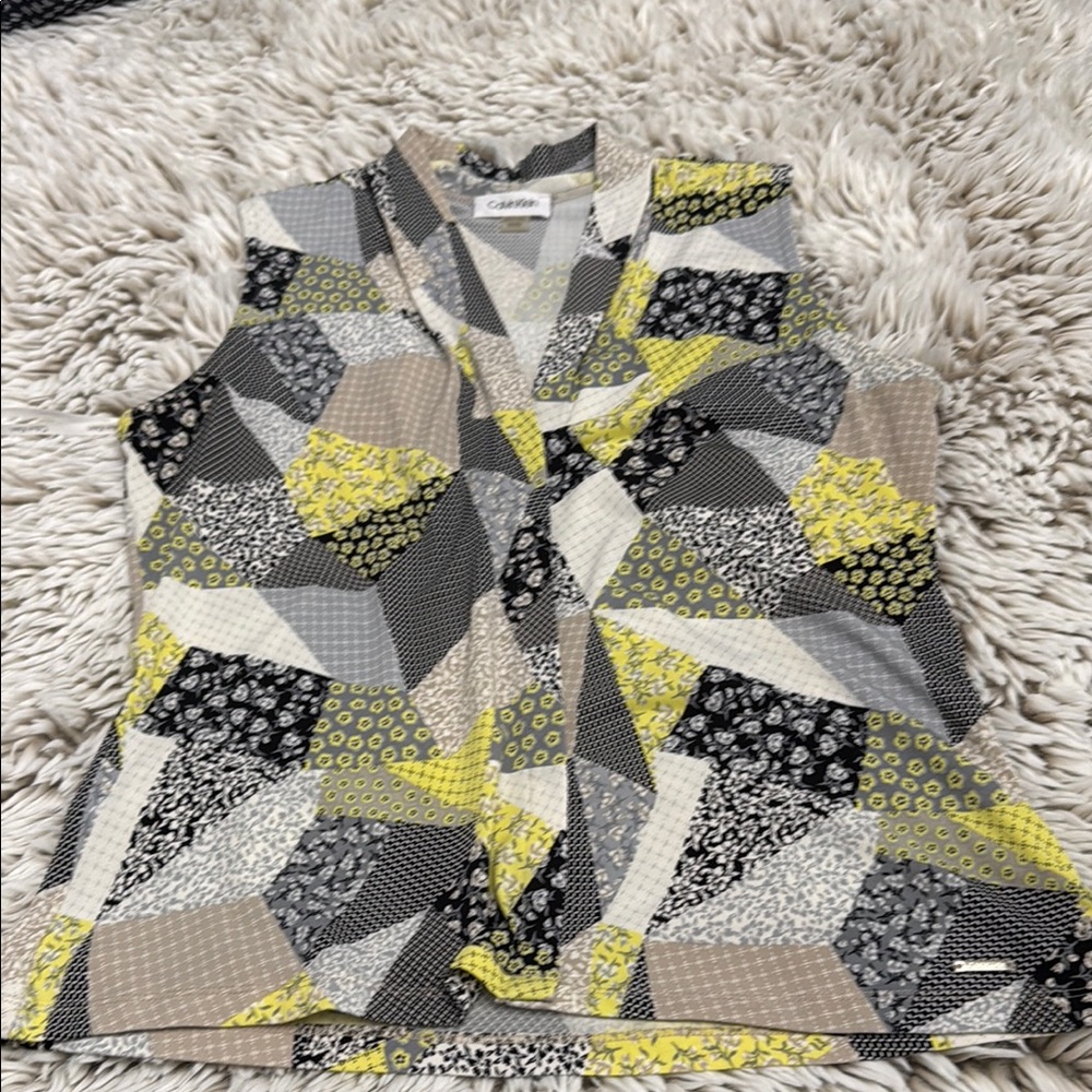 Calvin Klein Gray Sleeveless Graphic Blouse